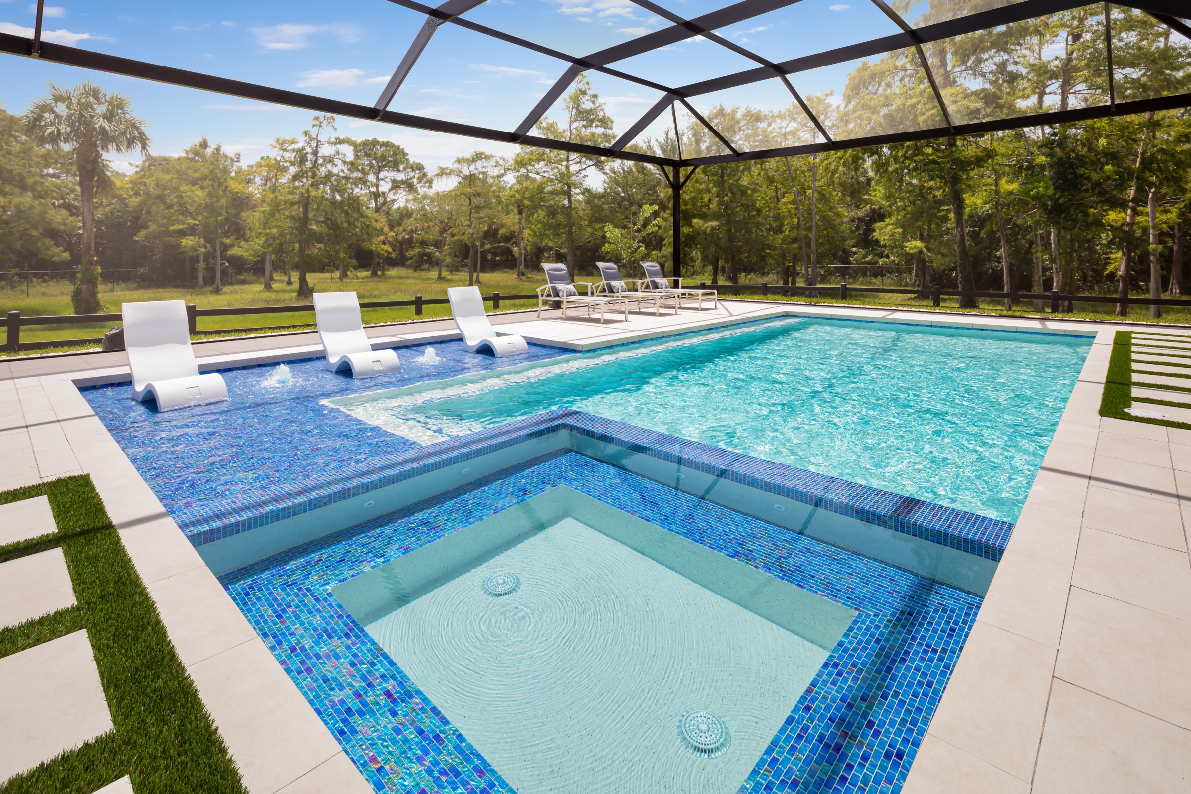 Knäak luxury outdoor living, Naples, Florida